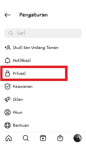 Tap "Privasi". 