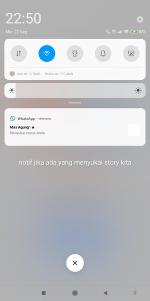 Notif akan dikirimkan kepada pengunggah status, dan akan memberitahukan bahwa status telah disukai oleh kalian.